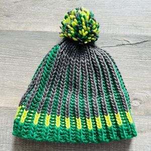 L.L. Bean Pom Pom Beanie (size M)